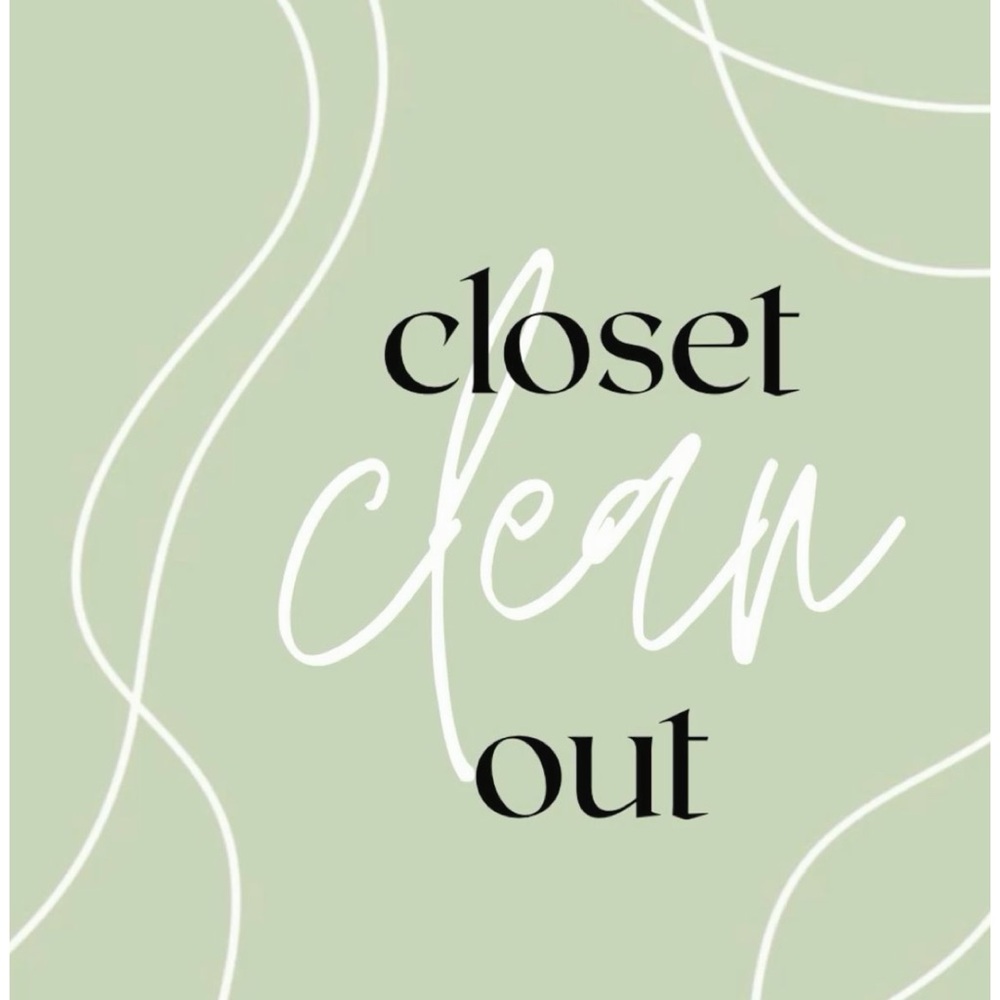 Closet Clean Out! A LIT OF DISCOUNTS!